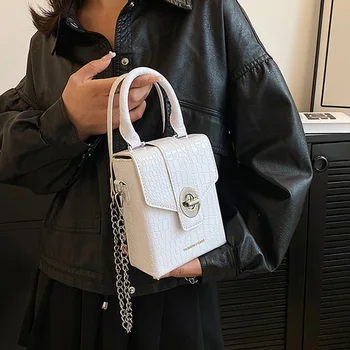 2023, модни дамски чанти през рамо с веригата, в чантата си за бала, клатч, Луксозни дизайнерски мини-чанти, торби през рамо, ежедневни Малки Квадратни чанти